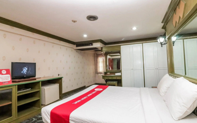 NIDA Rooms Ratchadaphisek Golden Dome Walk