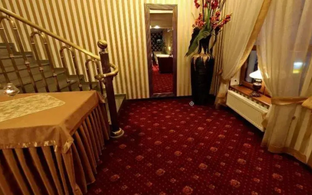 HOTEL KORONA - hotel klasy premium w rynku miasta Kluczbork
