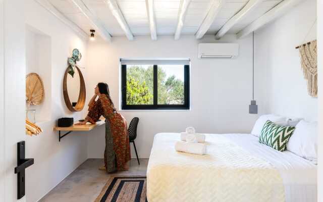 Yalos Mykonos 4 Bedroom Luxury Home Ornos