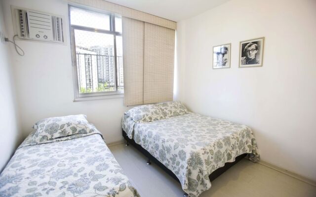 Fadel 702  Estadia Carioca