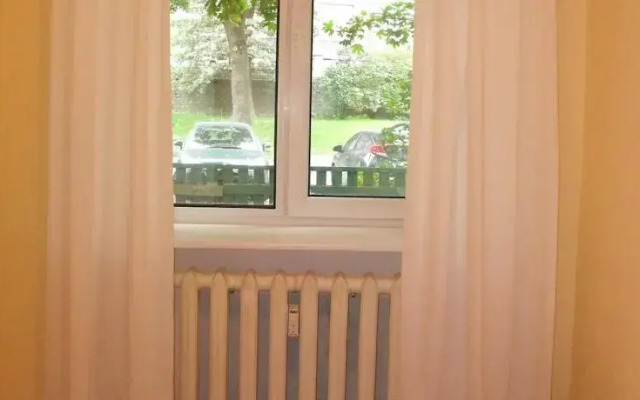 Roosikrantsi 8 City Center Apartment