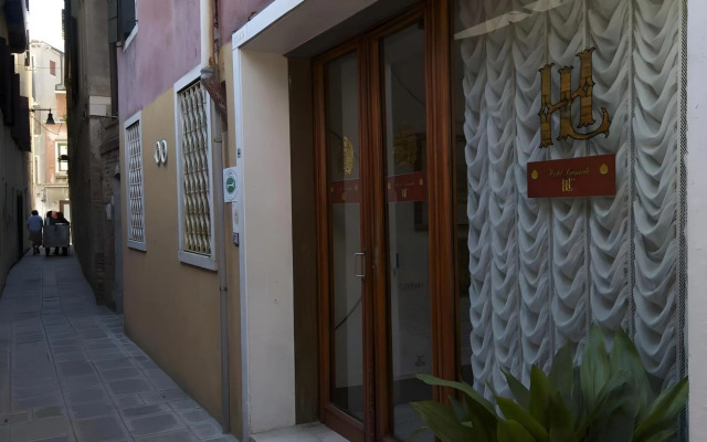 Hotel Leonardo