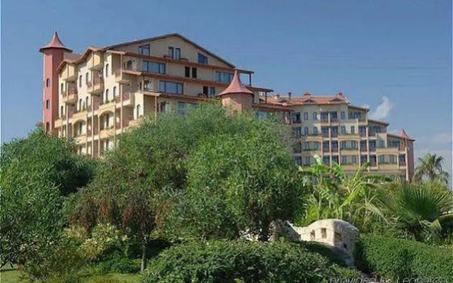 Canway Inn & Suites