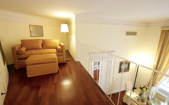 Sleep in Italy - SpanishSteps Apartments