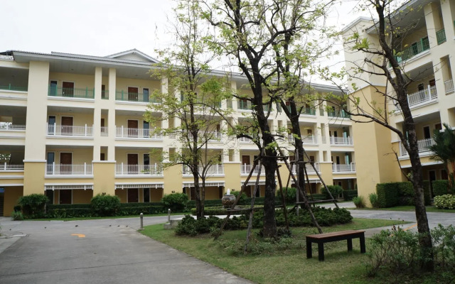 The One Residence Hotel