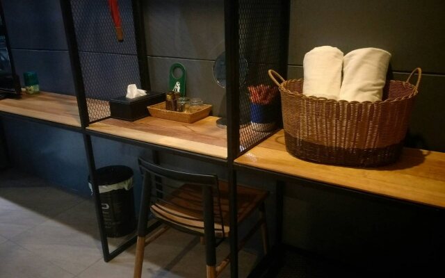Yotaka The Hostel