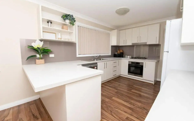 Phillip Villa, Modern & Fresh, Close to Town, Free Wifi