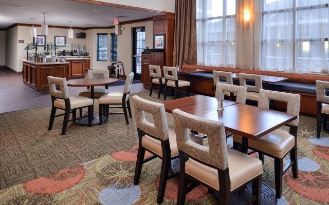Staybridge Suites Rochester - Commerce Dr NW by IHG