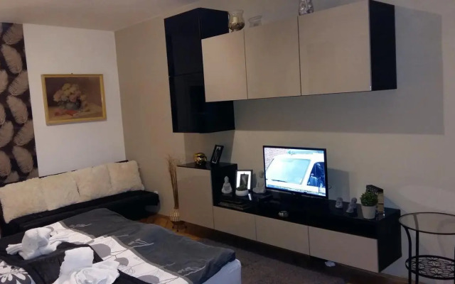 Heni Apartman