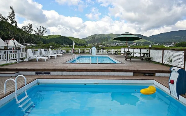 Favian Guest House