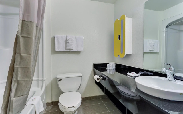 Motel 6 Belmont, CA - San Francisco - Redwood City