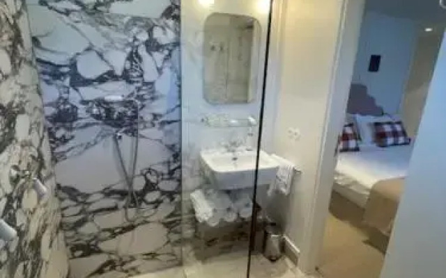 Paul's Hotel