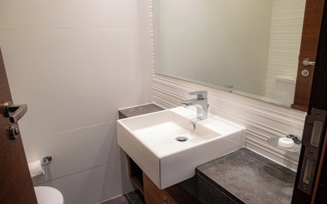 Bloomfields Fantastic 1BR in Gate Tower
