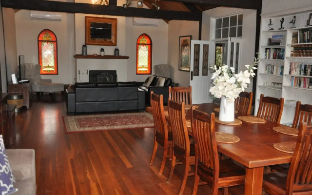 Woolshed Hill Estate