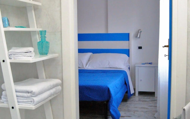 Metropolis Rooms & Services