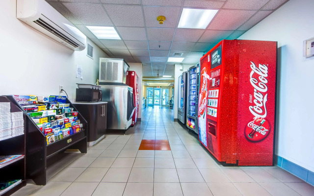 Motel 6 Burlington, ON - Toronto West - Oakville