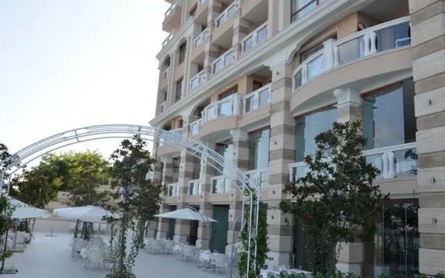 Bogdan Apartments in Riviera Bay