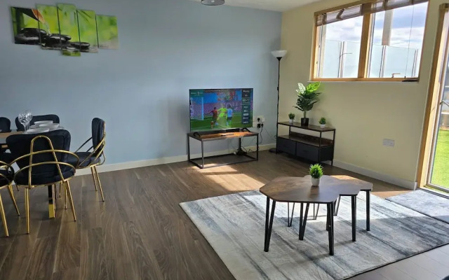 Retreat Private Rooftop 3 Bedroom Apartment