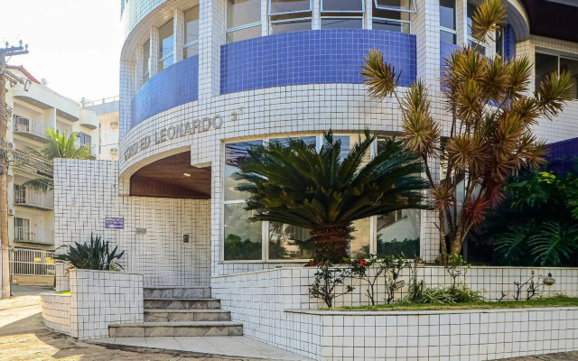 Apto confortável a 200m da Praia do Forte CEE202