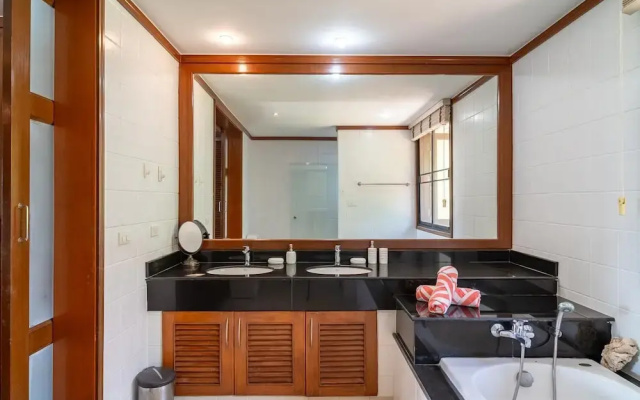 4BR Villa beach walking distance KBR44