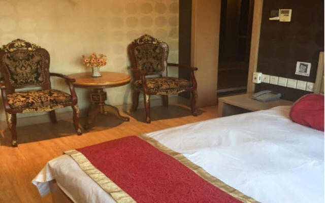 Daweiying Business Hotel