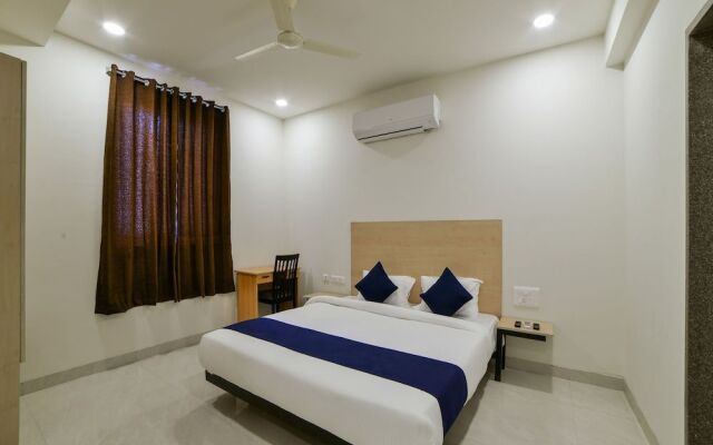OYO 18833 SilverKey Babylon Whitefields
