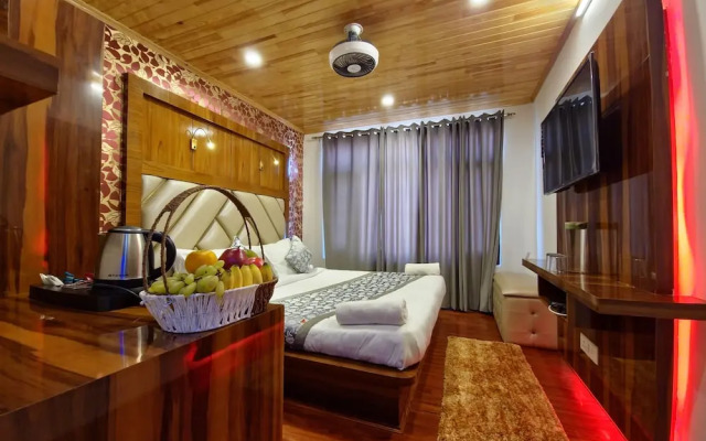 Seven Hills Hotel Srinagar