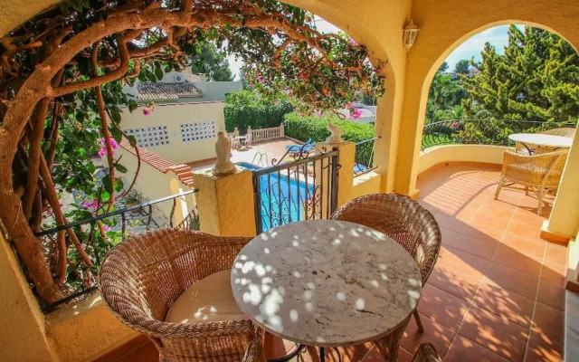 Simon - Pretty Holiday Property with Private Pool in Benissa