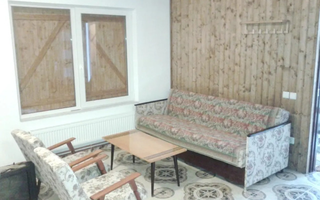 House With 4 Bedrooms in Mari?el, With Furnished Terrace