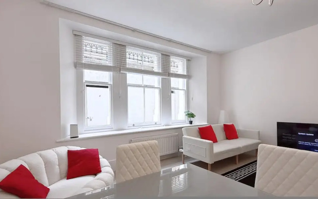 Palacial 3 Super King Bedrooms