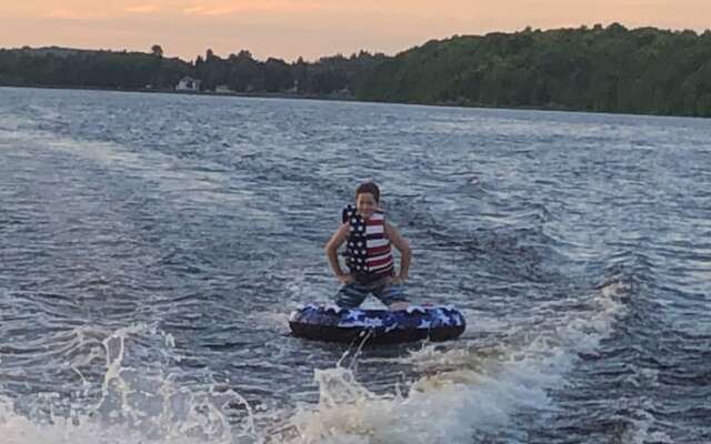 Active Lakeview Escape