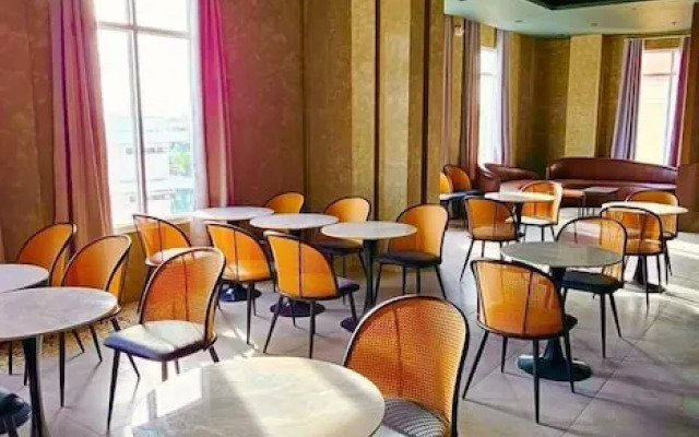 Vela Hotel