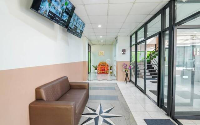 RoomQuest SPS Hotel and Residence
