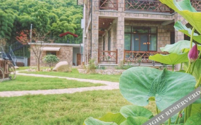 MoGan Mountainside Resort