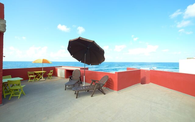 Derecha del Roque overlooking the Sea