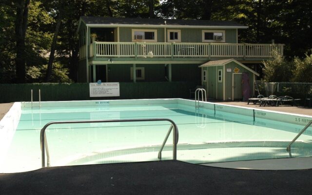 Valley Brook Inn & Cottages