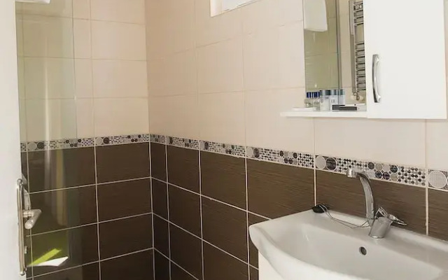 Mini Harem Hotel