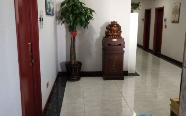Qingdao Yuhao Express Hotel