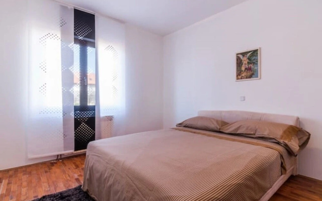 Brane - Free Parking - A4 Rada