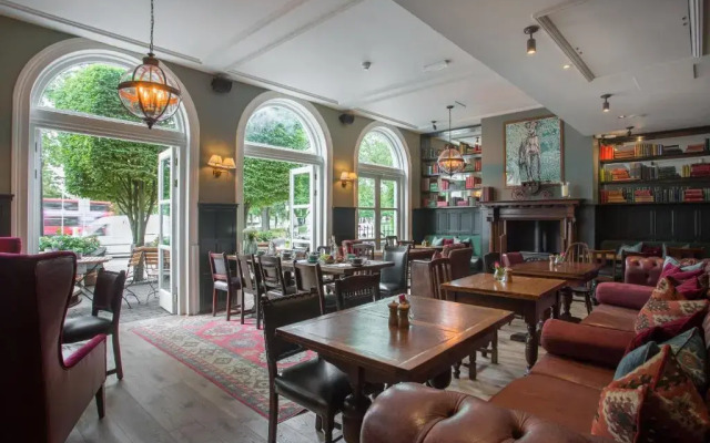 The Coach & Horses