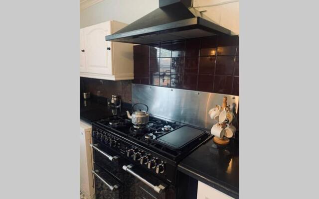 Stunning 18th Century 5 Bed House Old-Town Hastings