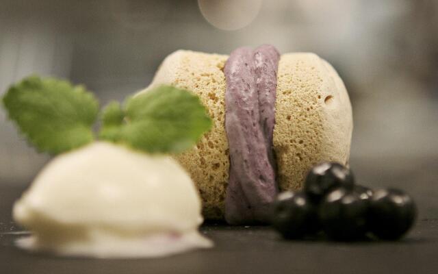 Crowne Plaza Copenhagen Towers by IHG