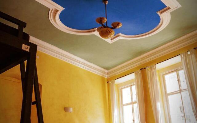 Charles Bridge Economic Hostel
