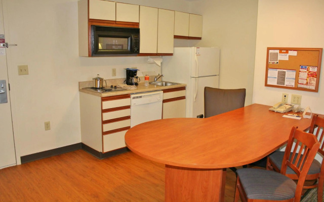 Candlewood Suites - Syracuse Airport by IHG