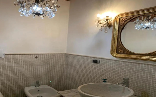 whouse suite GOLD TOWERS