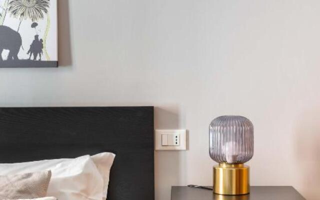 Luxury Apartment'S Center