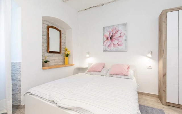 Studio Apartment Sisi
