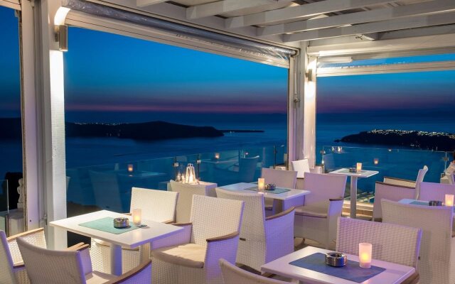 Pearl on the Cliff Hotel & Suites