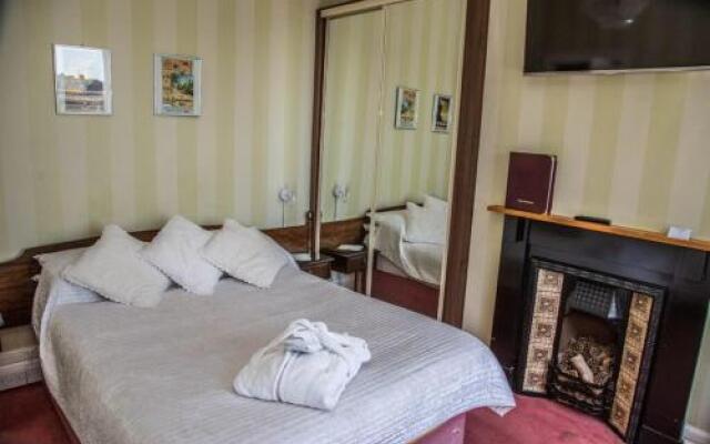 Cambridge Villa Hotel