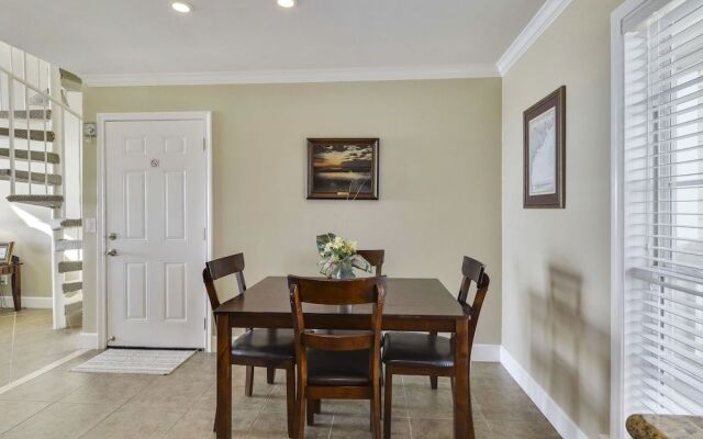 The Regal Seagull by RedAwning